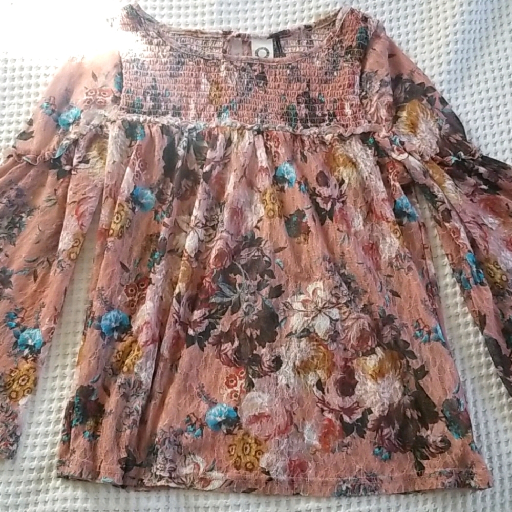 Floral bell sleeve ruffle blouse